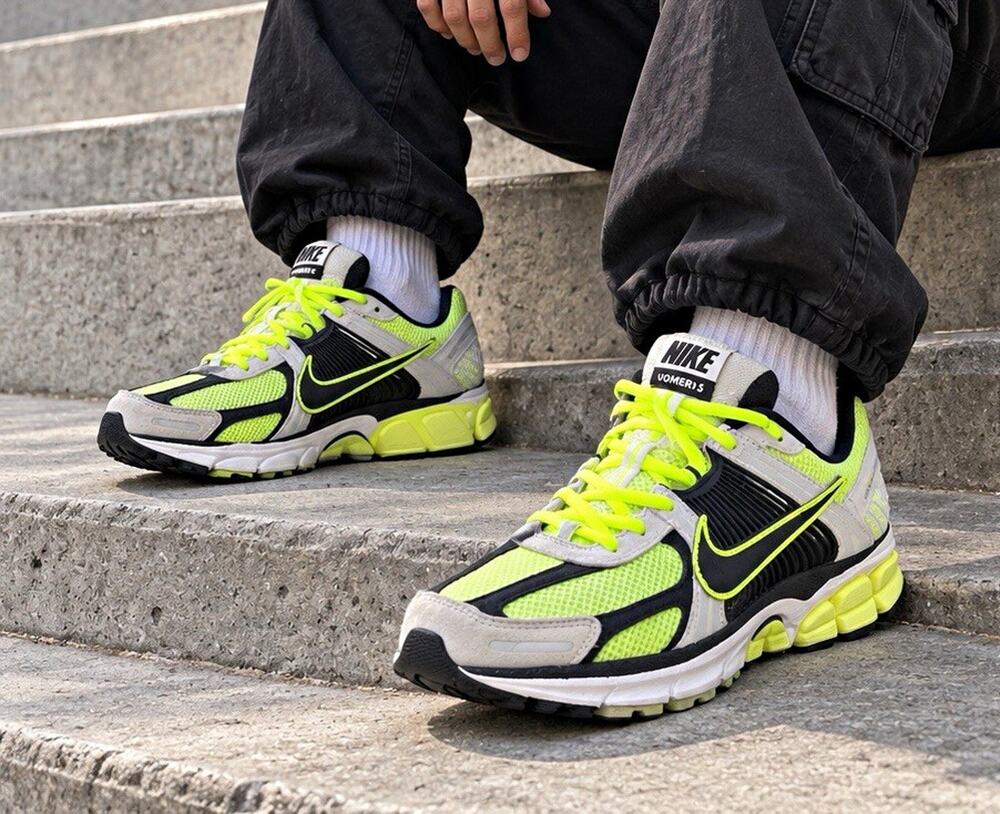 Nike Zoom Vomero 5 Life Lime Volt Black Men’s 9 Sneakers FB9149-701 Neon Retro